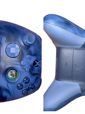 Blue Wireless Gaming Controller for Xbox - missing one knob